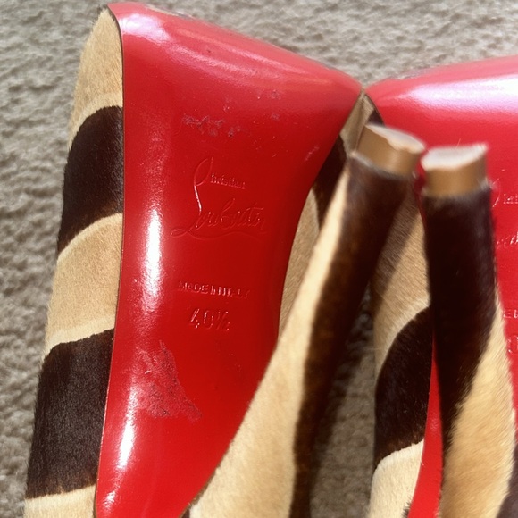 Christian Louboutin - Picture 5 of 9